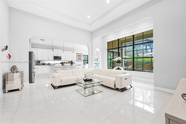 Building Photo - 8855 Watercrest Cir W