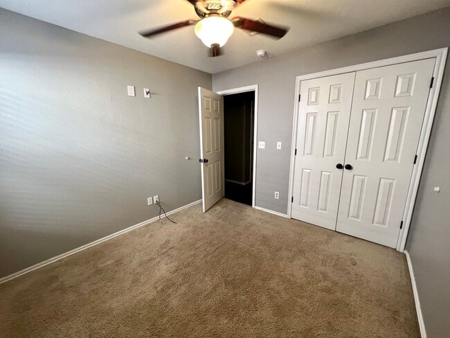 Building Photo - AVAILABLE NOW!