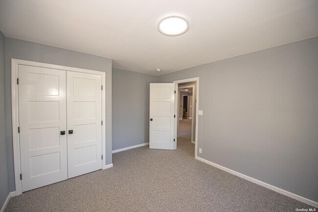 Building Photo - 76 Amity St