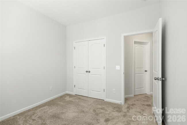Building Photo - 7113 Brookview Ln