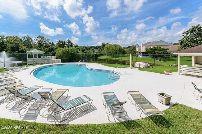 Building Photo - 127 Sand Castle Way