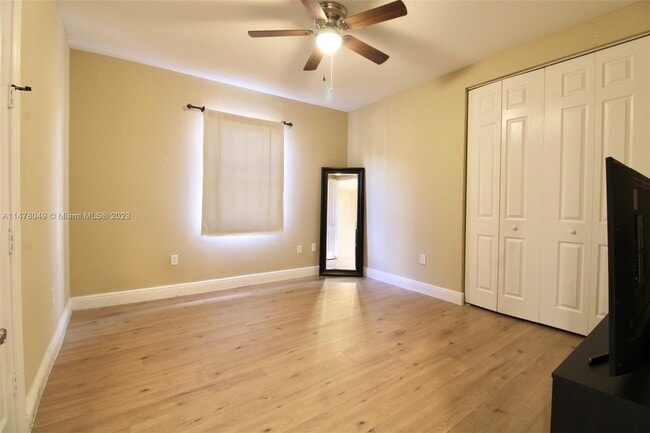 Building Photo - 9855 NW 89th Ter
