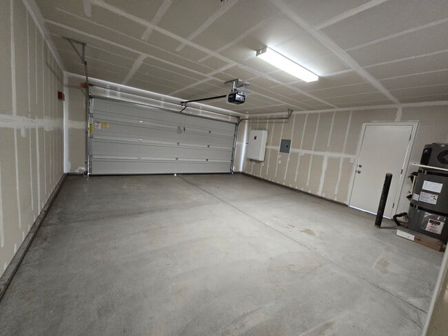 Building Photo - 3 BR 2 BA  available now