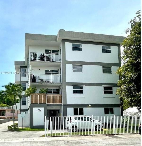 Building Photo - 1736 SW 19th St