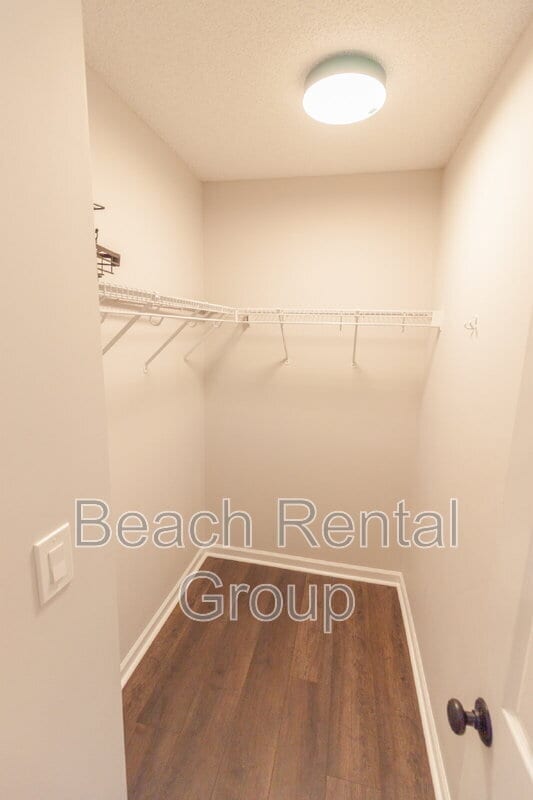Building Photo - 612 Wilshire Ln
