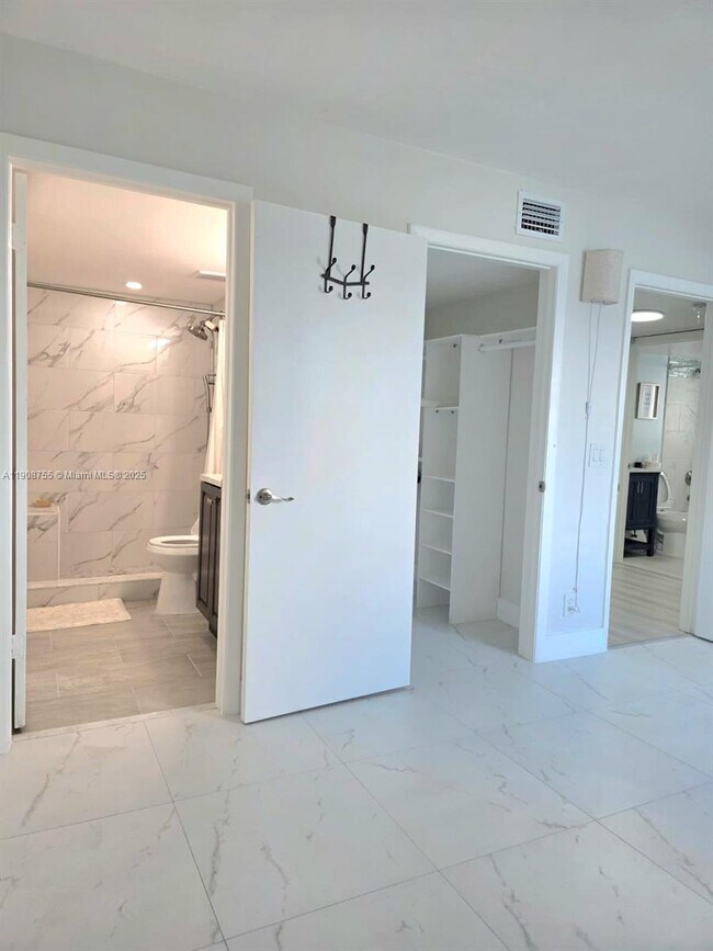 Building Photo - 1810 NW 119th St