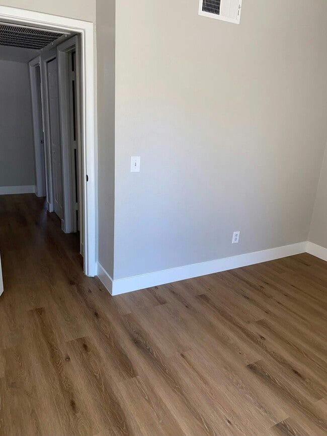 Building Photo - 2814 E Le Marche Ave