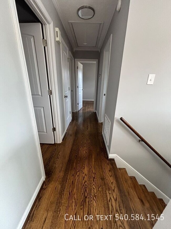 Building Photo - 449 Missimer Ln