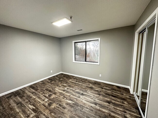 Building Photo - 1340 Brook St