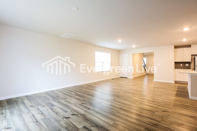 Building Photo - 4054 Rustling Grass Trl