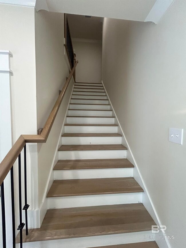 Building Photo - 5122 Pine Rd