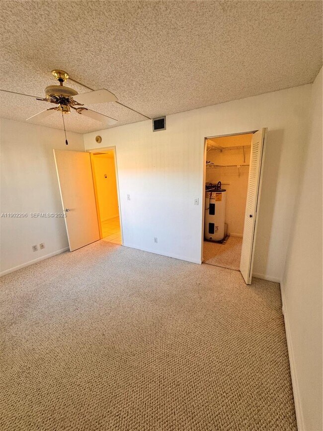 Building Photo - 1251 SW 125th Ave