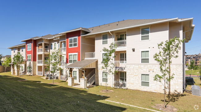 Vista Pointe at Wild Pines - San Antonio, TX | Apartment Finder