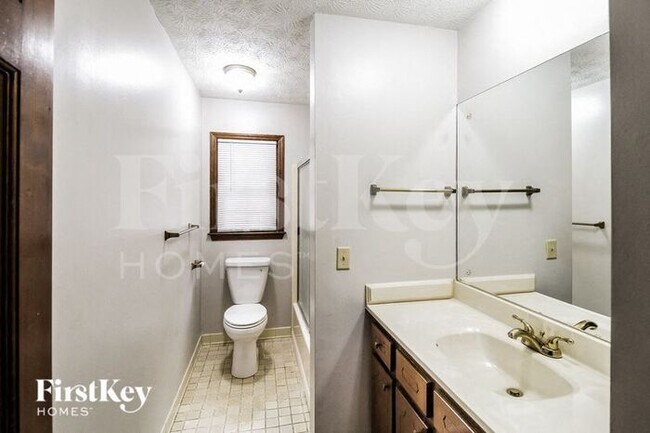 Building Photo - 2144 Moon Dr SW