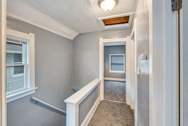 Building Photo - 645 Yondota St