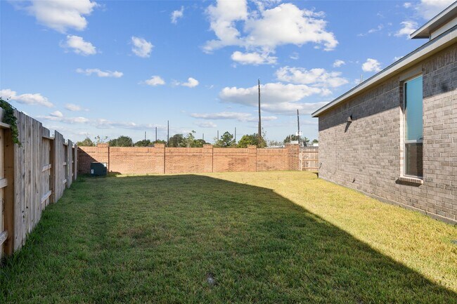 Building Photo - 17754 Pansy Heron Trl