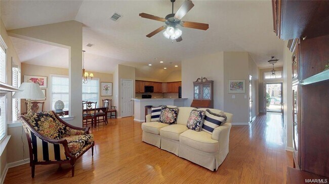 Building Photo - 631 Glenmede Ln