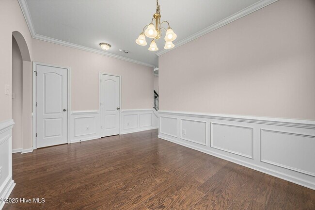 Building Photo - 710 Appling Ct