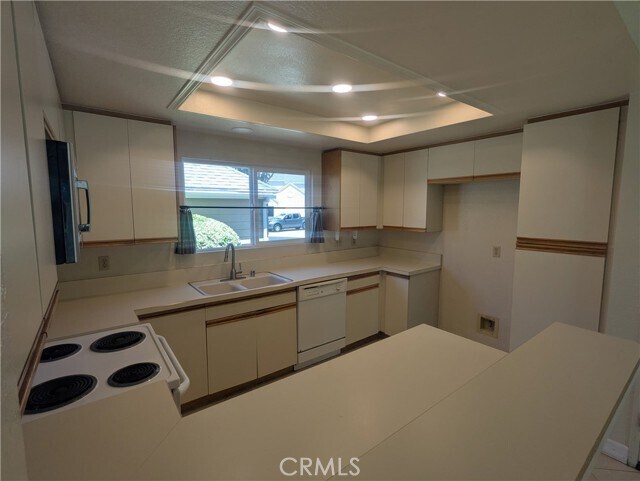 Building Photo - 28262 Glenbrook