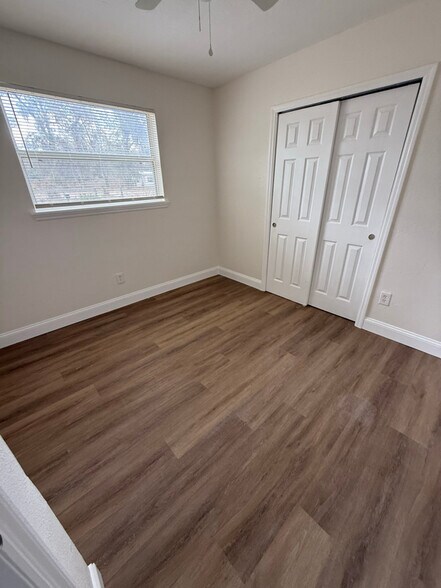 Building Photo - 150 Live Oak St