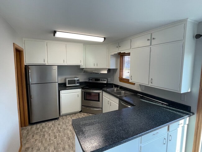 Building Photo - Three Bedroom Home in NE Rochester MN