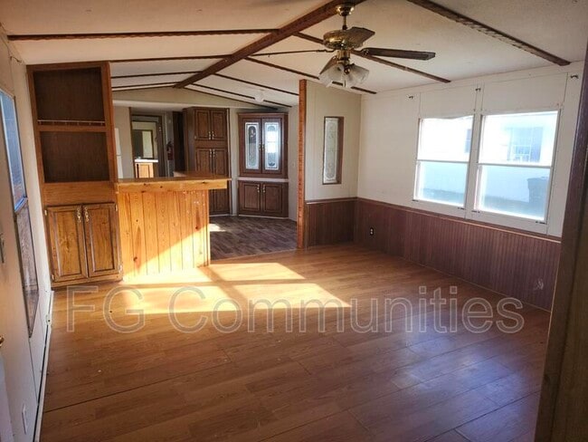 Building Photo - 1023 Crystal Blvd