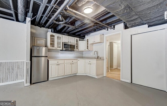 Building Photo - 922 Sharon Ct