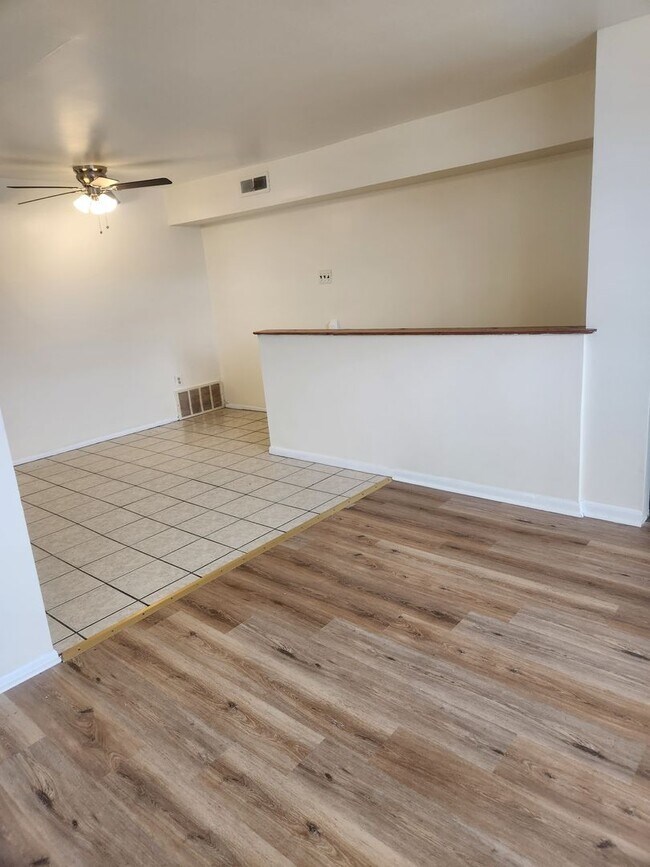 Building Photo - 4320HOWELL UNIT A &amp; B