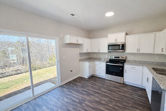 Building Photo - Two bedroom, 2.5 bath newly constructed townhome in Whitsett