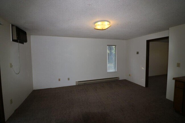 Building Photo - 497 Scenic Dr