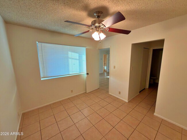 Building Photo - 9033 W Elm St