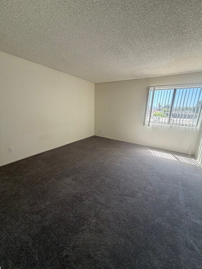 Building Photo - 8539 De Soto Ave