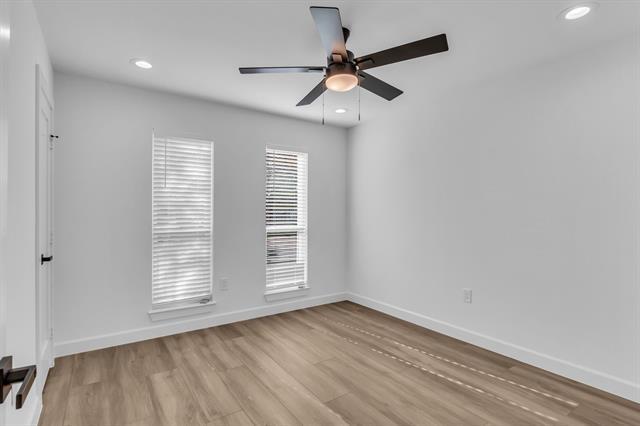 Building Photo - 817 N Shore Dr