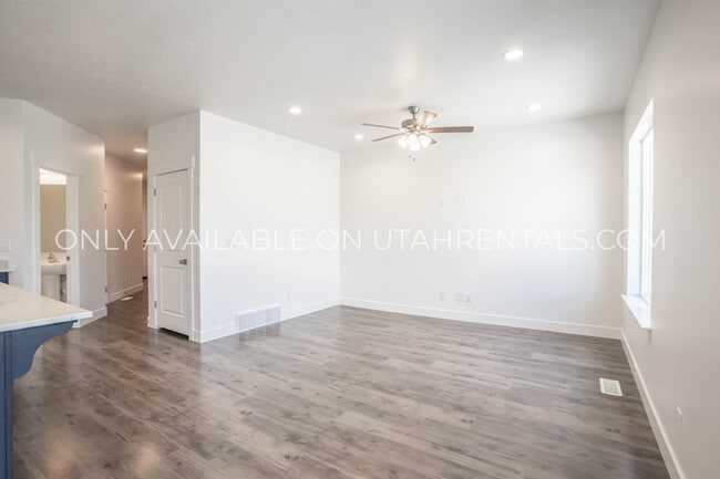 Building Photo - 4152 W 2010 N