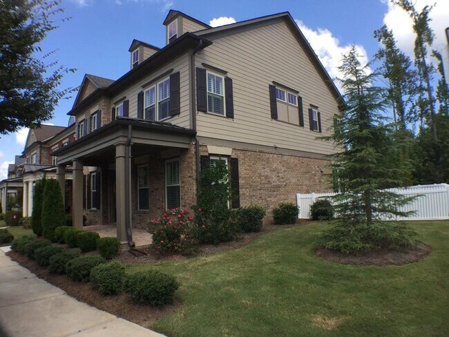 Building Photo - 2104 McFarlin Ln