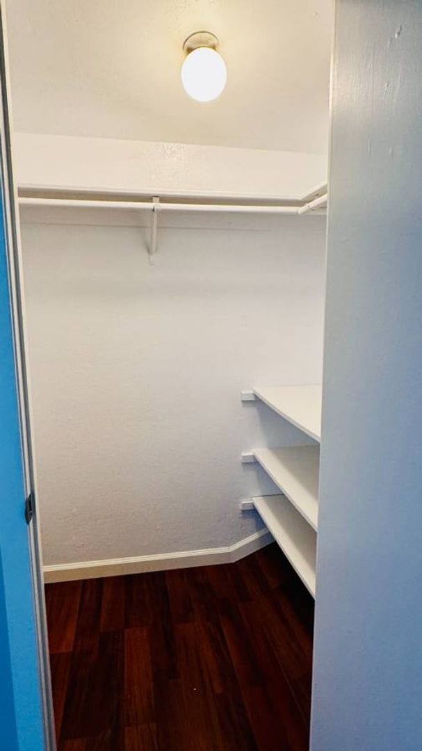 Building Photo - Charming 3BR/1.5BA Townhouse in Pleasanton...