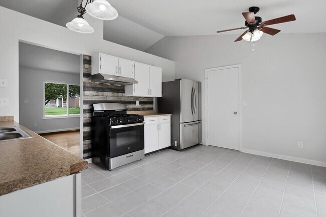 Building Photo - 1683 Ringfield Dr