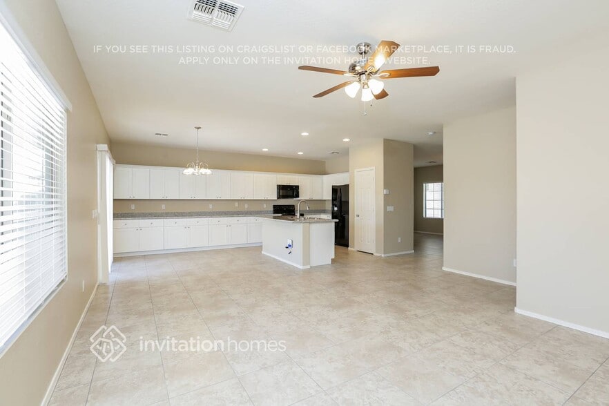 Building Photo - 17838 W Caribbean Ln