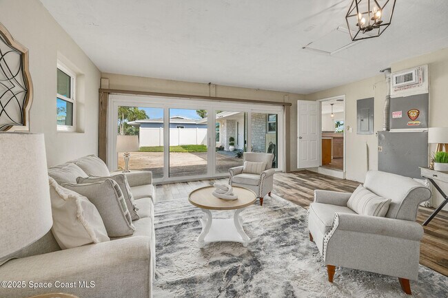 Building Photo - 458 Sandpiper Dr