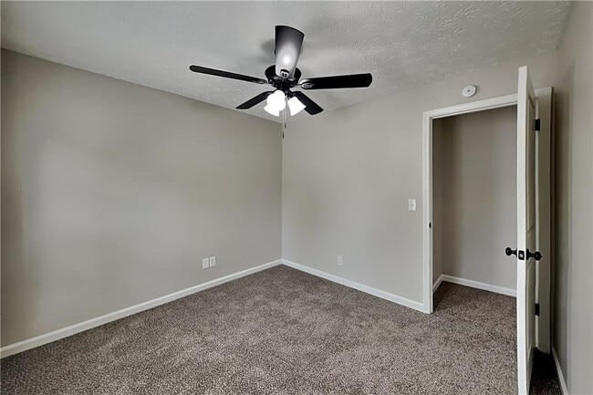 Building Photo - 107 Hartley Woods Dr