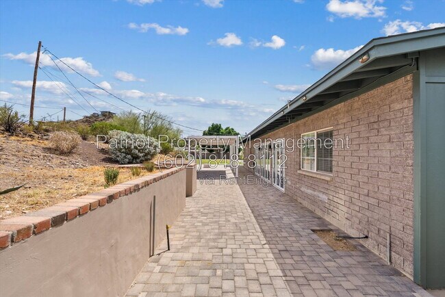 Building Photo - 8515 N 13th Pl