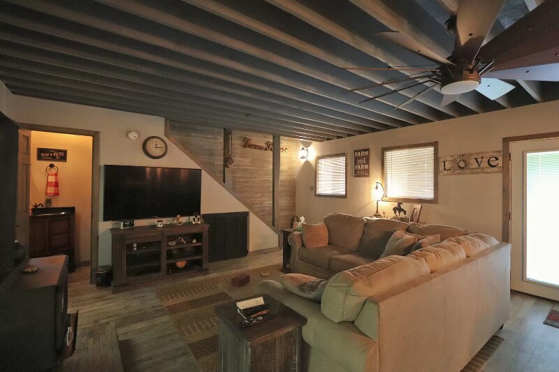 Building Photo - 333 Little Salt Lick Rd