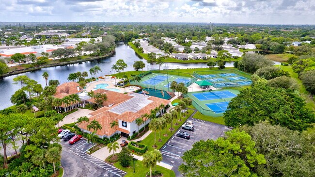 Building Photo - 208 Caribe Ct