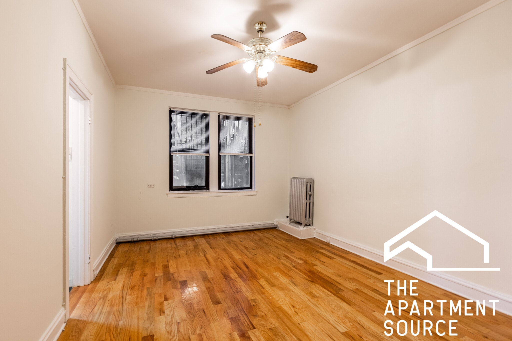 Building Photo - 4857 N Damen Ave