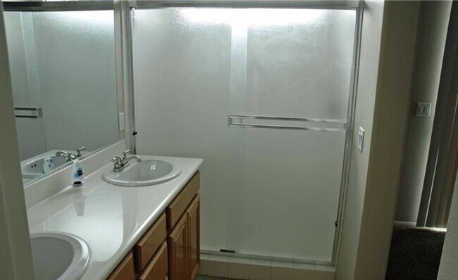 Building Photo - Single Family Home in Gated Community of N Las Vegas