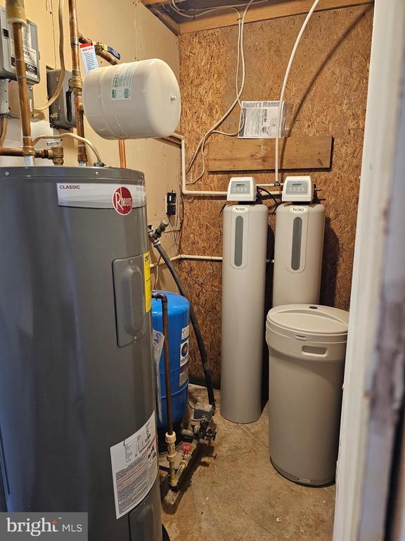 Building Photo - 133 Meadows Rd