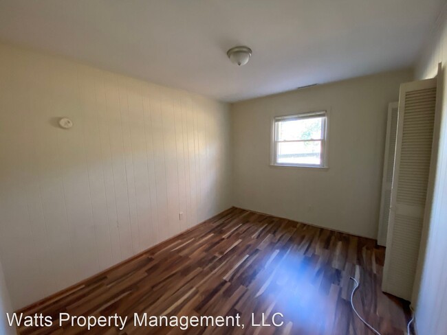 Building Photo - 2 br, 1 bath House - 1200 Avondale Dr Apt 43
