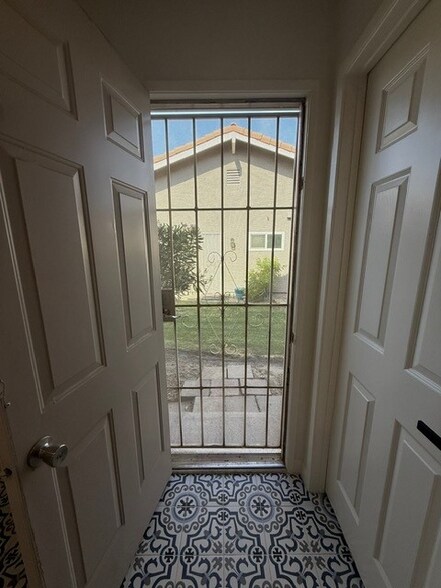 Building Photo - 79445 N Sunrise Ridge Dr