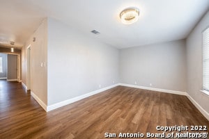 Building Photo - 810 E Euclid Ave