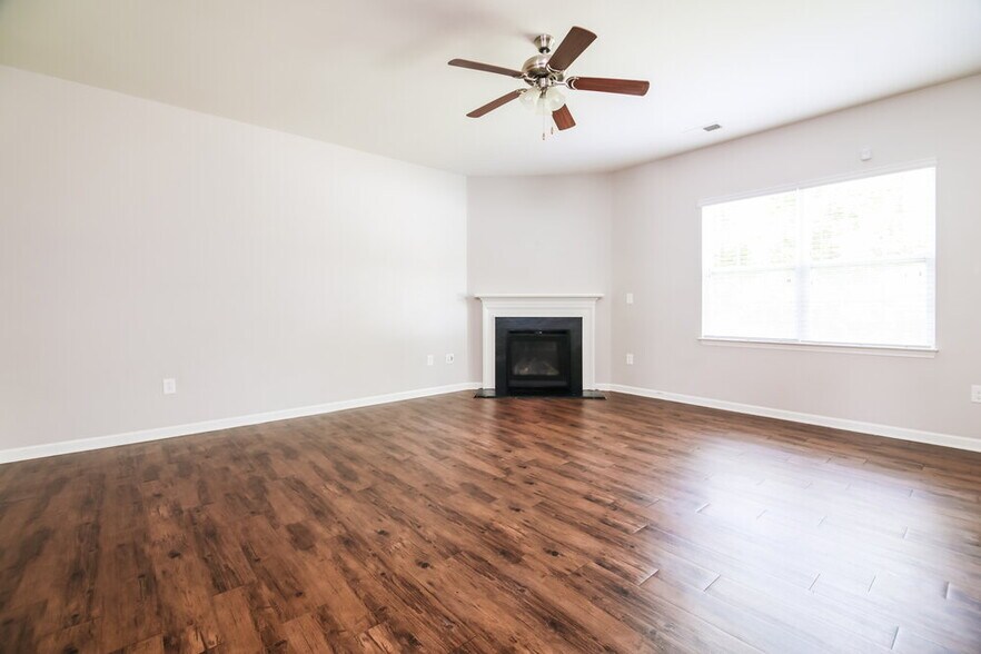Building Photo - 117 Preakness Farm Dr